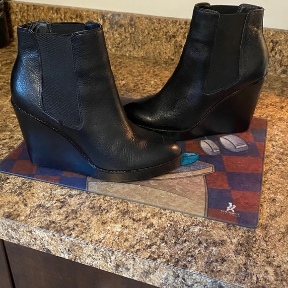 Aldo Wedge Boots - Picture 1 of 7